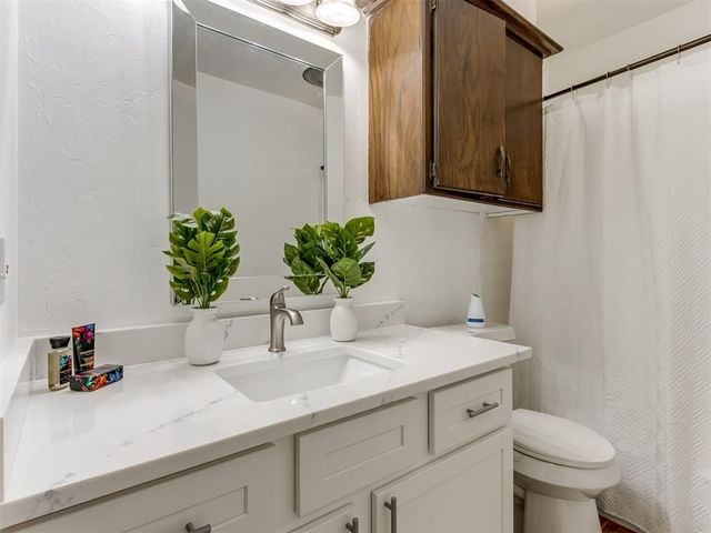 6613 Edgebrook Road, Oklahoma City, OK 73132