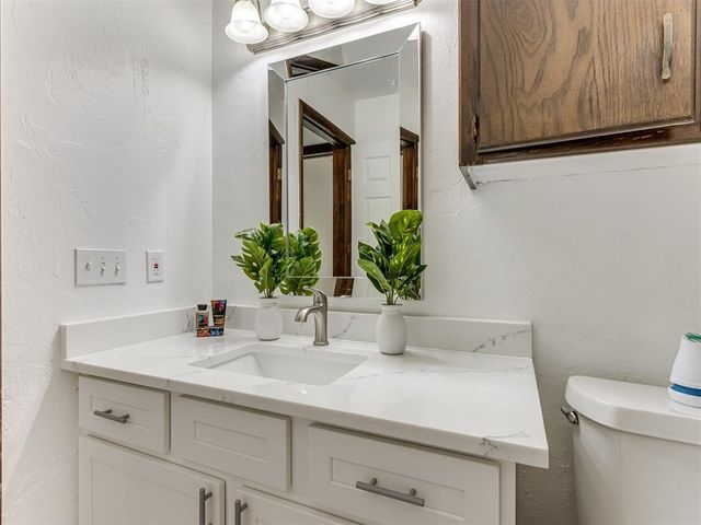 6613 Edgebrook Road, Oklahoma City, OK 73132