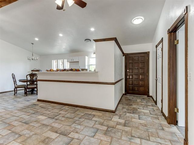 6613 Edgebrook Road, Oklahoma City, OK 73132