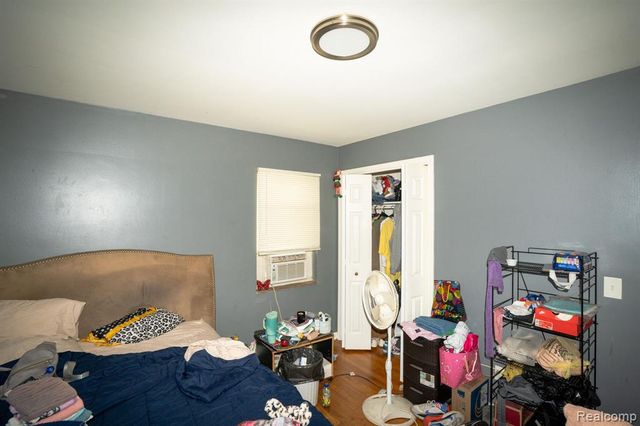 16821 E 8 Mile Road, Eastpointe, MI 48021
