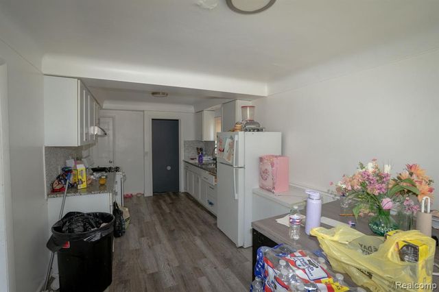 16821 E 8 Mile Road, Eastpointe, MI 48021