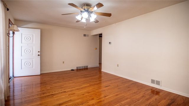 353 Madison Avenue, Leechburg Boro, PA 15656