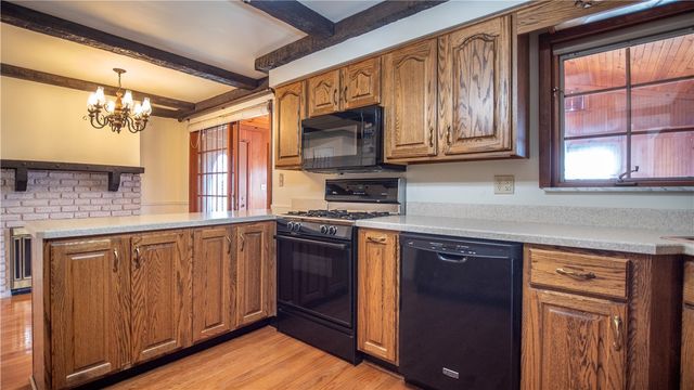 353 Madison Avenue, Leechburg Boro, PA 15656