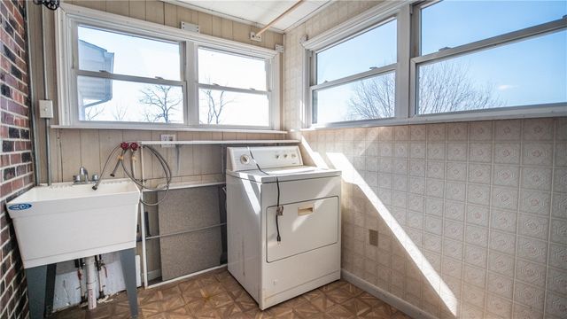 353 Madison Avenue, Leechburg Boro, PA 15656
