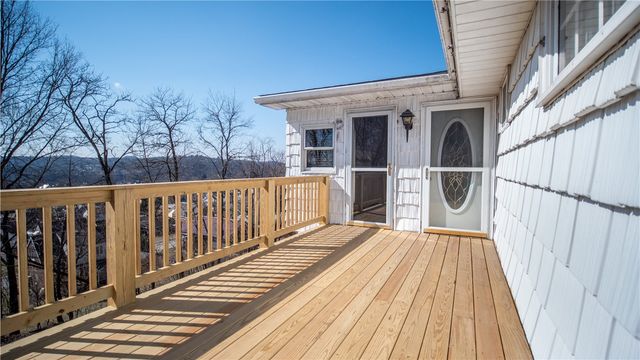 353 Madison Avenue, Leechburg Boro, PA 15656