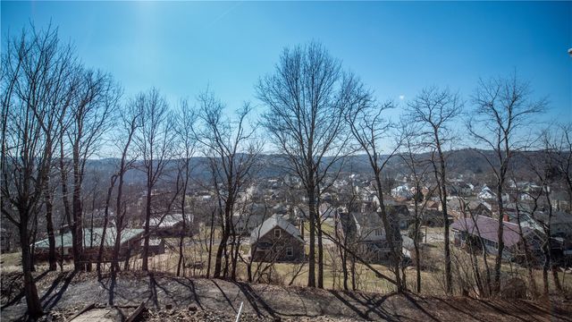 353 Madison Avenue, Leechburg Boro, PA 15656