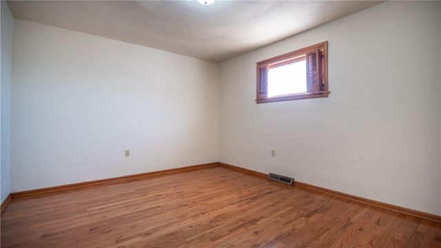 353 Madison Avenue, Leechburg Boro, PA 15656