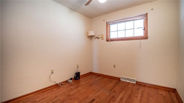 353 Madison Avenue, Leechburg Boro, PA 15656