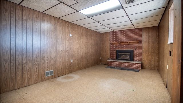 353 Madison Avenue, Leechburg Boro, PA 15656