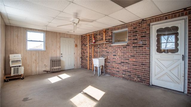353 Madison Avenue, Leechburg Boro, PA 15656