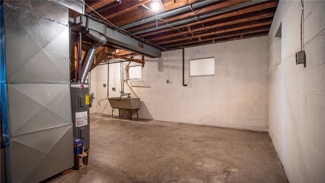 353 Madison Avenue, Leechburg Boro, PA 15656