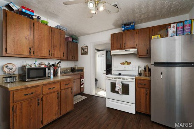 2633 Center Street, Granite City, IL 62040