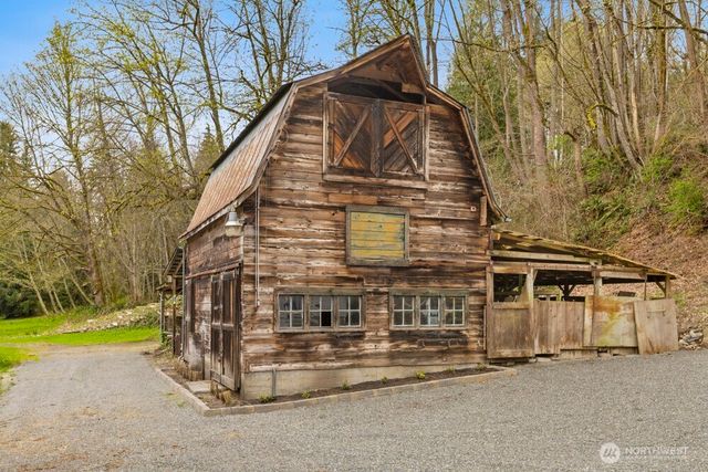 13310 Fettig Road E, Buckley, WA 98321