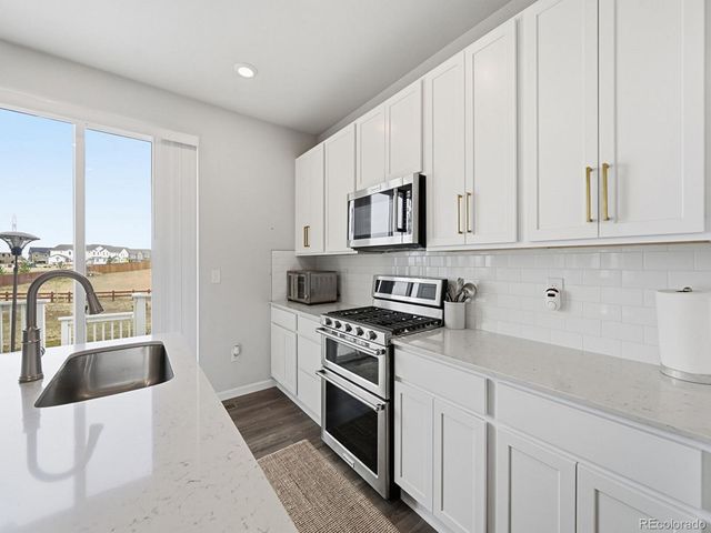 10077 Quari Street, Commerce City, CO 80022