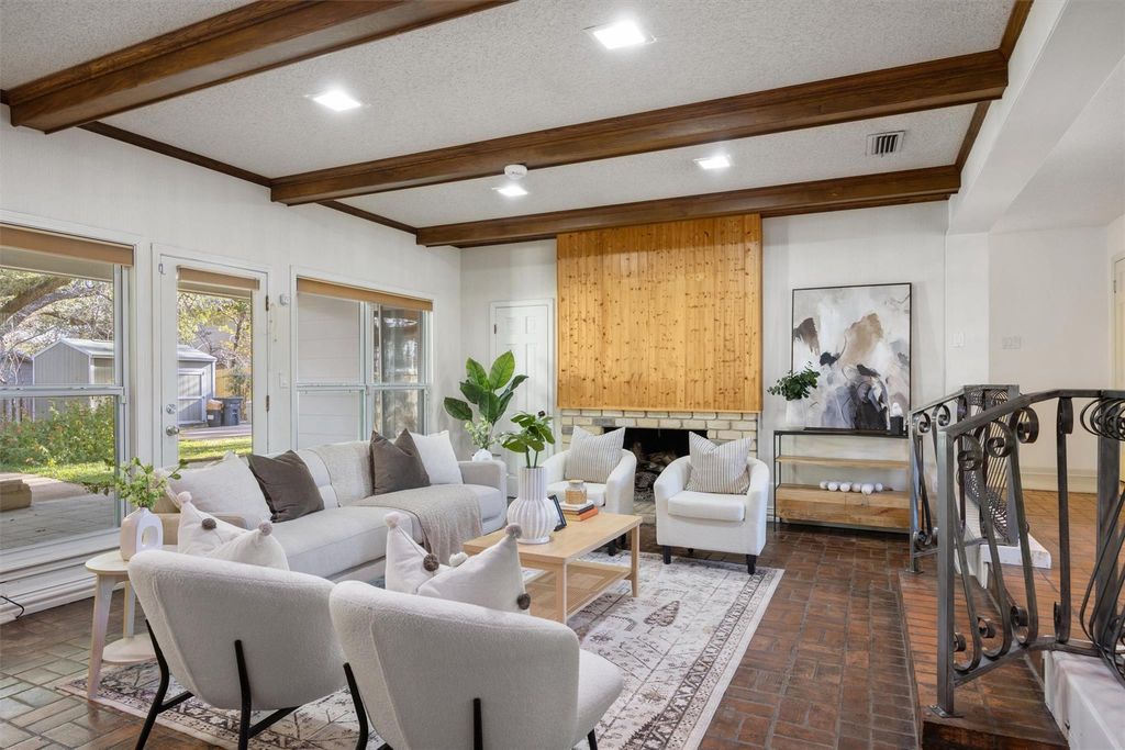 7207 Mesa DR, Austin, TX 78731