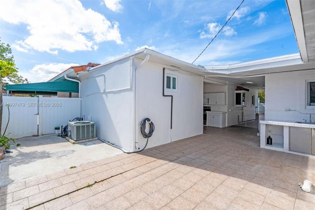 201 SW 51st Ct 1, Miami, FL 33134