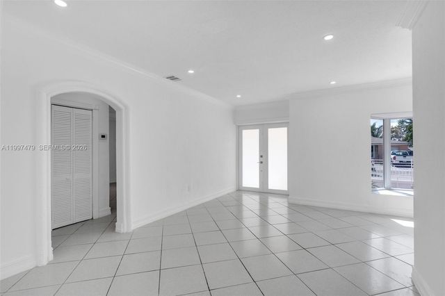 201 SW 51st Ct 1, Miami, FL 33134