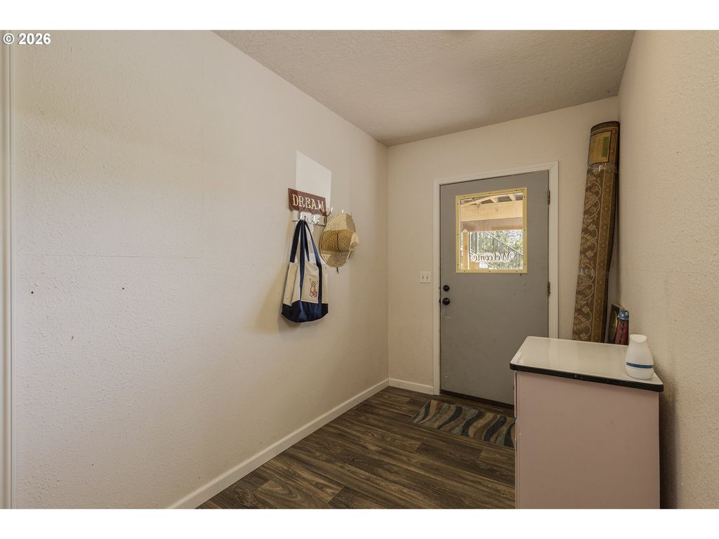 Image 18 of property listing at 14850 Sw HIDDEN HILLS Rd, Mc Minnville, OR 97128
