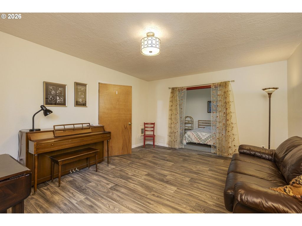 Image 20 of property listing at 14850 Sw HIDDEN HILLS Rd, Mc Minnville, OR 97128