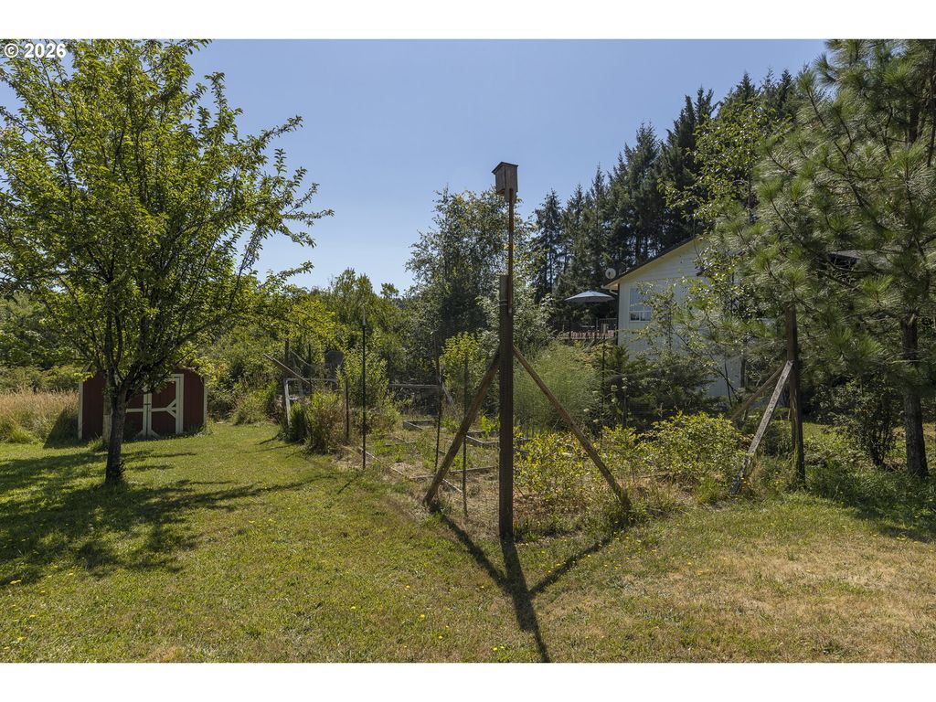 Image 29 of property listing at 14850 Sw HIDDEN HILLS Rd, Mc Minnville, OR 97128