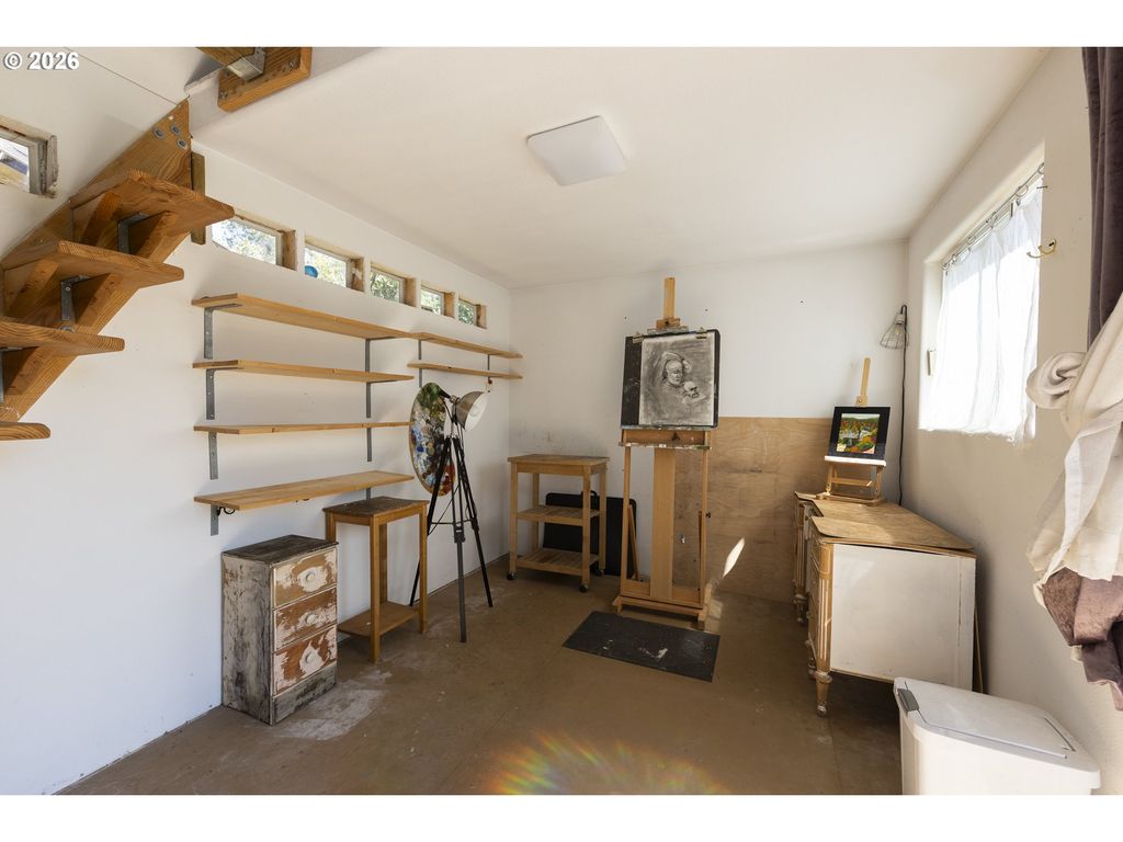 Image 32 of property listing at 14850 Sw HIDDEN HILLS Rd, Mc Minnville, OR 97128