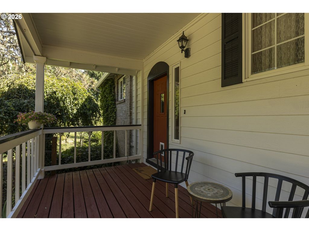 Image 4 of property listing at 14850 Sw HIDDEN HILLS Rd, Mc Minnville, OR 97128