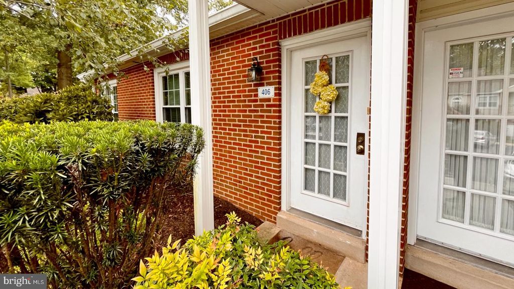 406 BEACON HILL DR, HOLLAND, PA 18966 — exterior