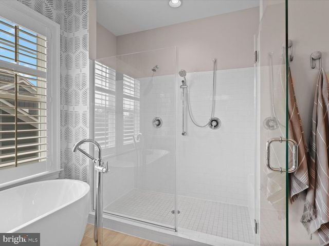 25970 LIQUIDAMBAR LN, Aldie, VA 20105