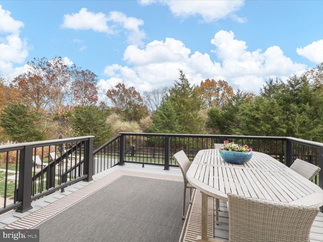 25970 LIQUIDAMBAR LN, Aldie, VA 20105