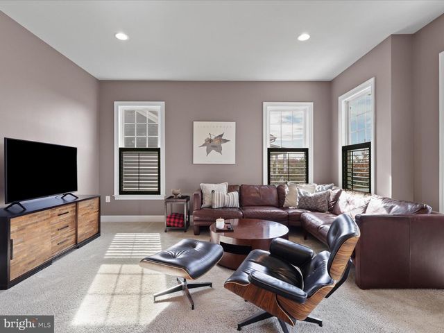 25970 LIQUIDAMBAR LN, Aldie, VA 20105