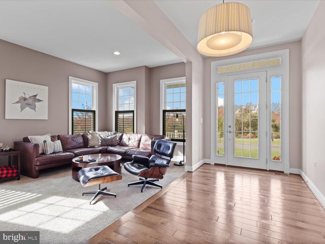 25970 LIQUIDAMBAR LN, Aldie, VA 20105