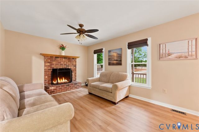 14206 River Rd, Chesterfield, VA 23838