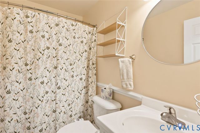 14206 River Rd, Chesterfield, VA 23838