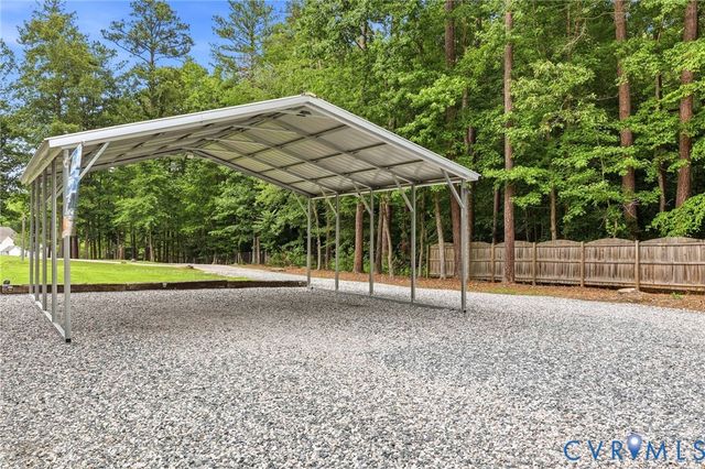 14206 River Rd, Chesterfield, VA 23838