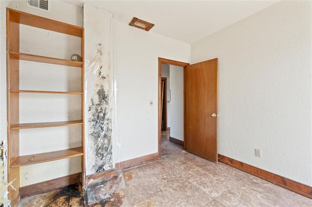 14912 NW 72nd Street, Kansas City, MO 64152