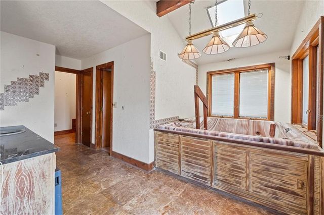 14912 NW 72nd Street, Kansas City, MO 64152