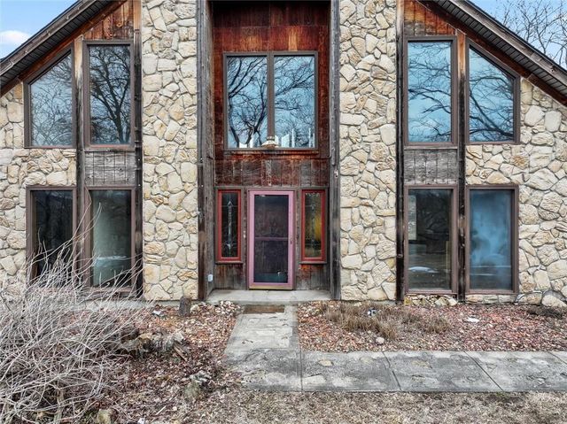 14912 NW 72nd Street, Kansas City, MO 64152