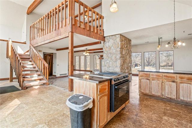 14912 NW 72nd Street, Kansas City, MO 64152