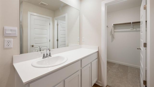4913 Kaeden Drive, Noble, OK 73068