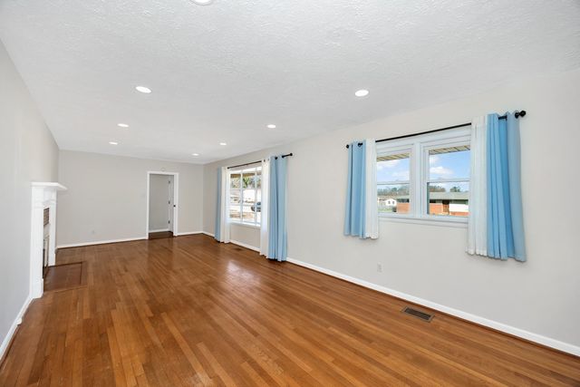 1309 Aston St, Athens, AL 35611