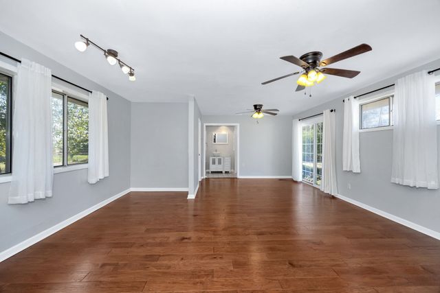 1309 Aston St, Athens, AL 35611