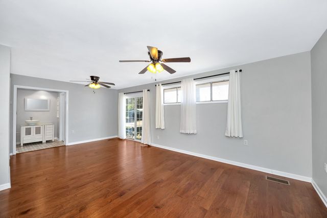 1309 Aston St, Athens, AL 35611