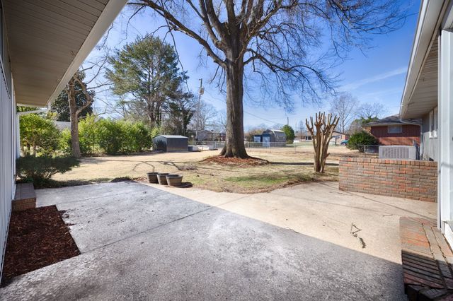 1309 Aston St, Athens, AL 35611