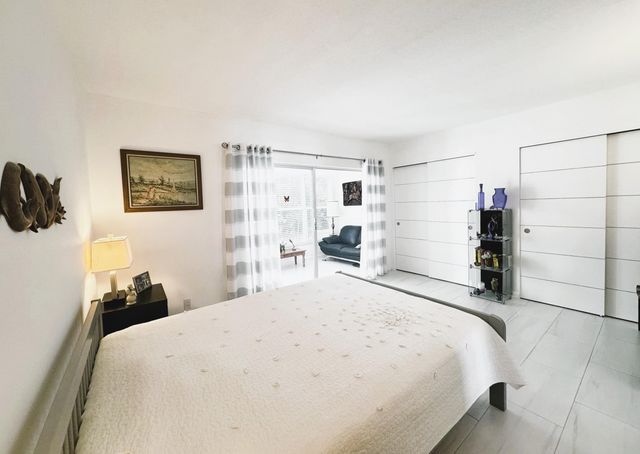 4501 S Ocean Boulevard E5, Lantana, FL 33480