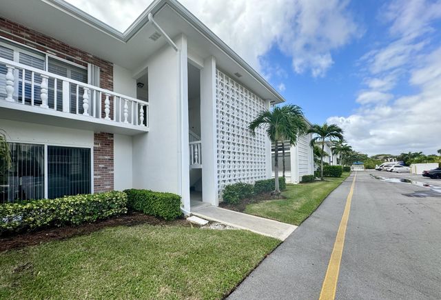 4501 S Ocean Boulevard E5, Lantana, FL 33480