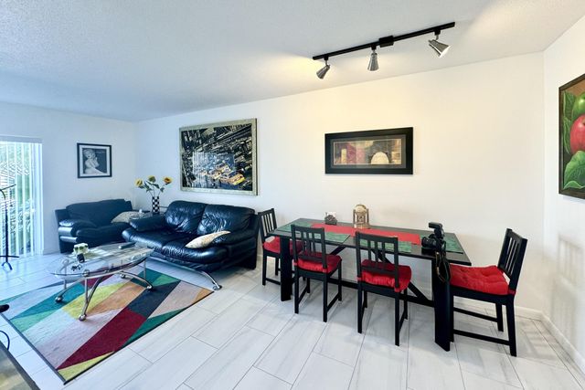 4501 S Ocean Boulevard E5, Lantana, FL 33480