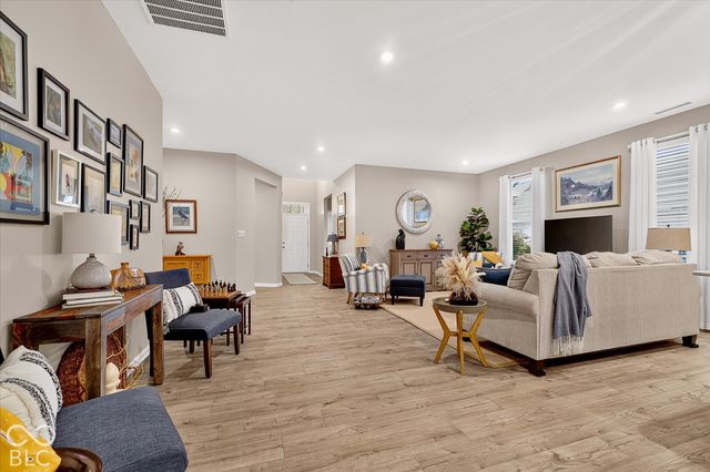 10145 Bolcom Court, Noblesville, IN 46060
