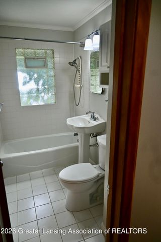 2510 Chatham Road, Lansing, MI 48910