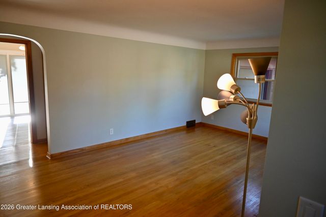 2510 Chatham Road, Lansing, MI 48910