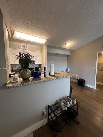 2846 S University Dr 4306, Davie, FL 33328